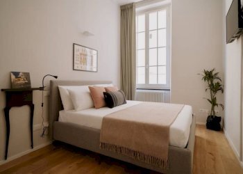 Camera da letto - Bilocale vico Superiore di Pellicceria, 1, Genova (zona Centro Storico) - foto 4