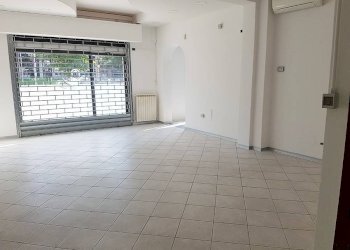 Stanza non arredata - Shop piazza Unità d'Italia, Malalbergo - photo 3