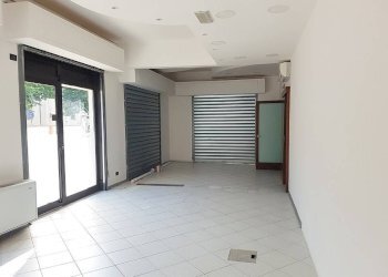 Interno non residenziale - Shop piazza Unità d'Italia, Malalbergo - photo 2