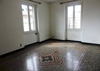 Salone - Trilocale via Antonio Cantore, 23, Genova (zona Sampierdarena) - foto 4