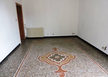 Salone - Trilocale via Antonio Cantore, 23, Genova (zona Sampierdarena) - foto 5