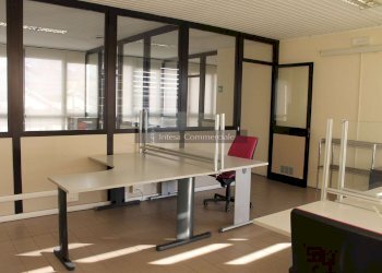 4  INTERNO - Laboratorio Brescia (zona Centro Storico) - foto 6