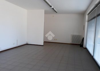 Ufficio Largo Savini, Russi - foto 10