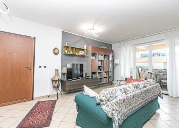 Appartamento Via Cibrario 57, Genova (zona Sestri Ponente) - foto 3