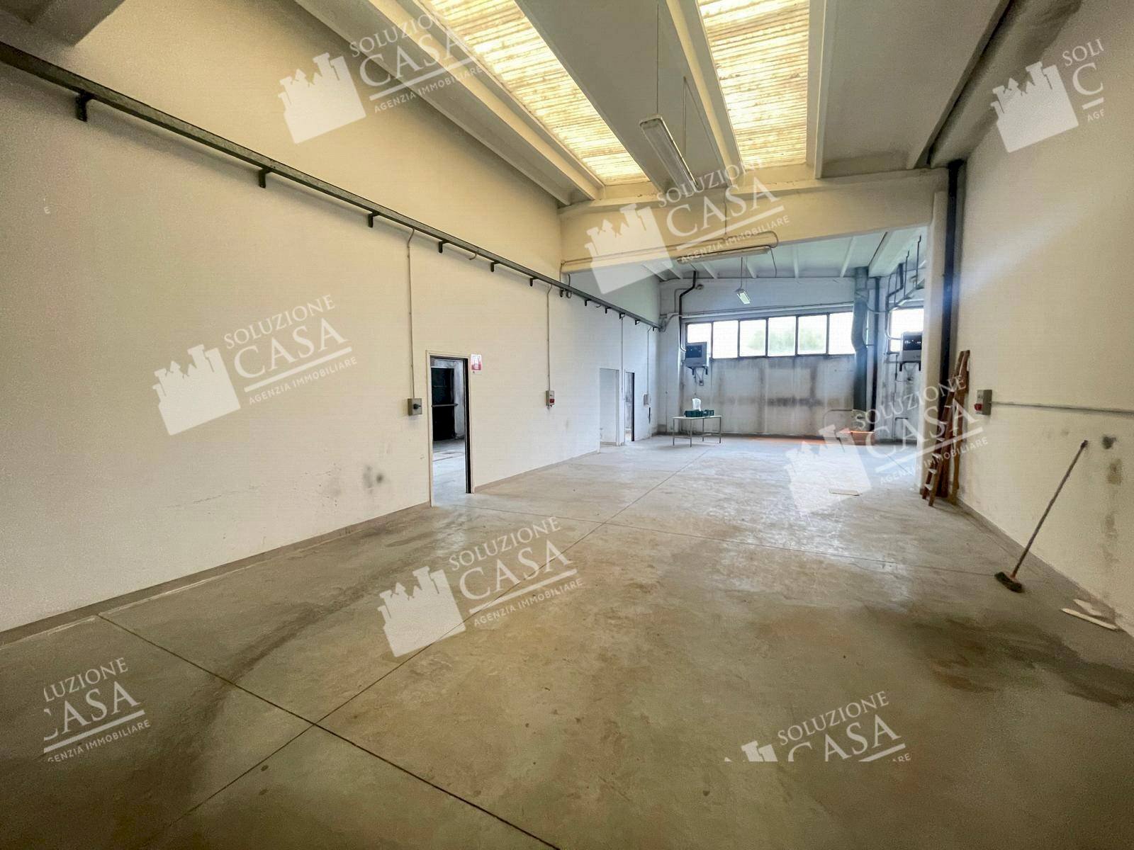 Capannone Castello d'Argile - foto 2