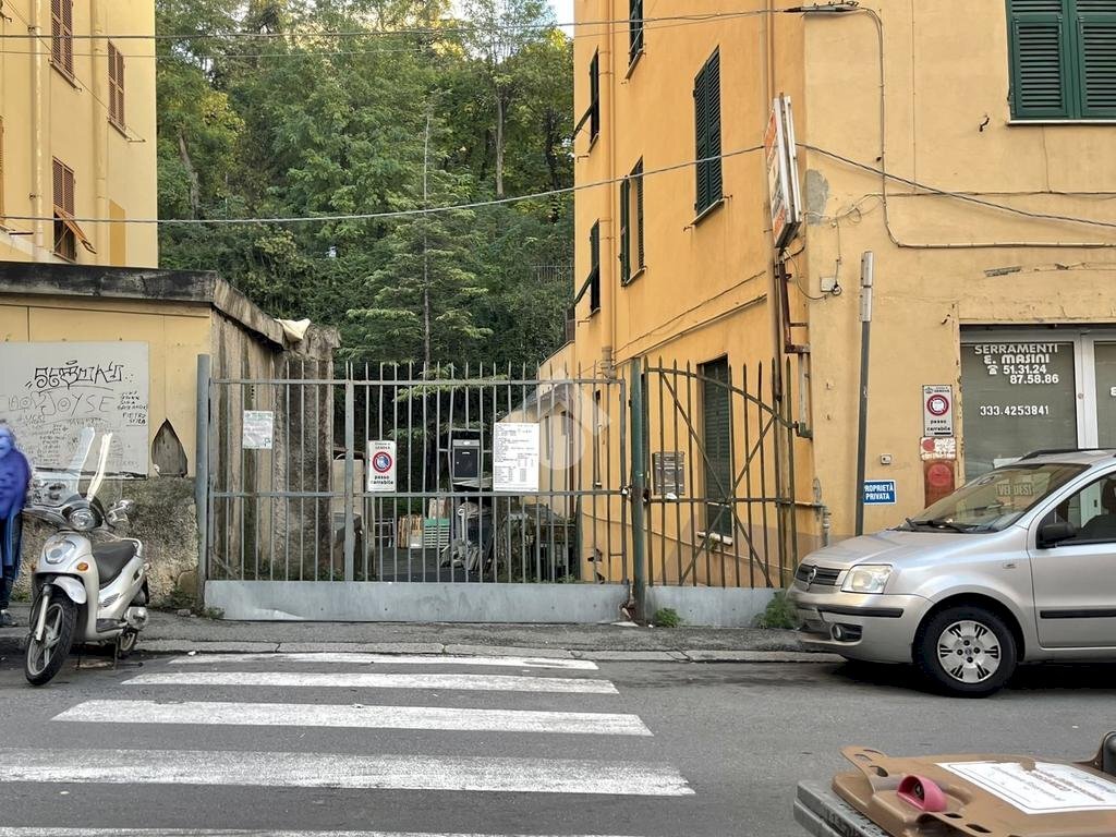 Posto Auto Via Donghi, Genova (zona San Fruttuoso) - foto 3