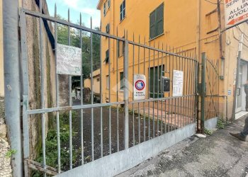 Posto Auto Via Donghi, Genova (zona San Fruttuoso) - foto 2