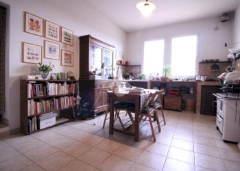 Portion of a house Via Zampeschi, Forlì - photo 18