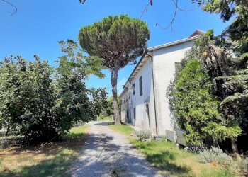 Portion of a house Via Zampeschi, Forlì - photo 23