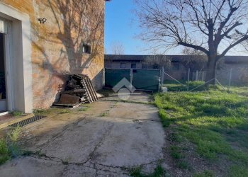 Portion of a house Via Zampeschi, Forlì - photo 17
