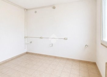 Portion of a house Via Zampeschi, Forlì - photo 7