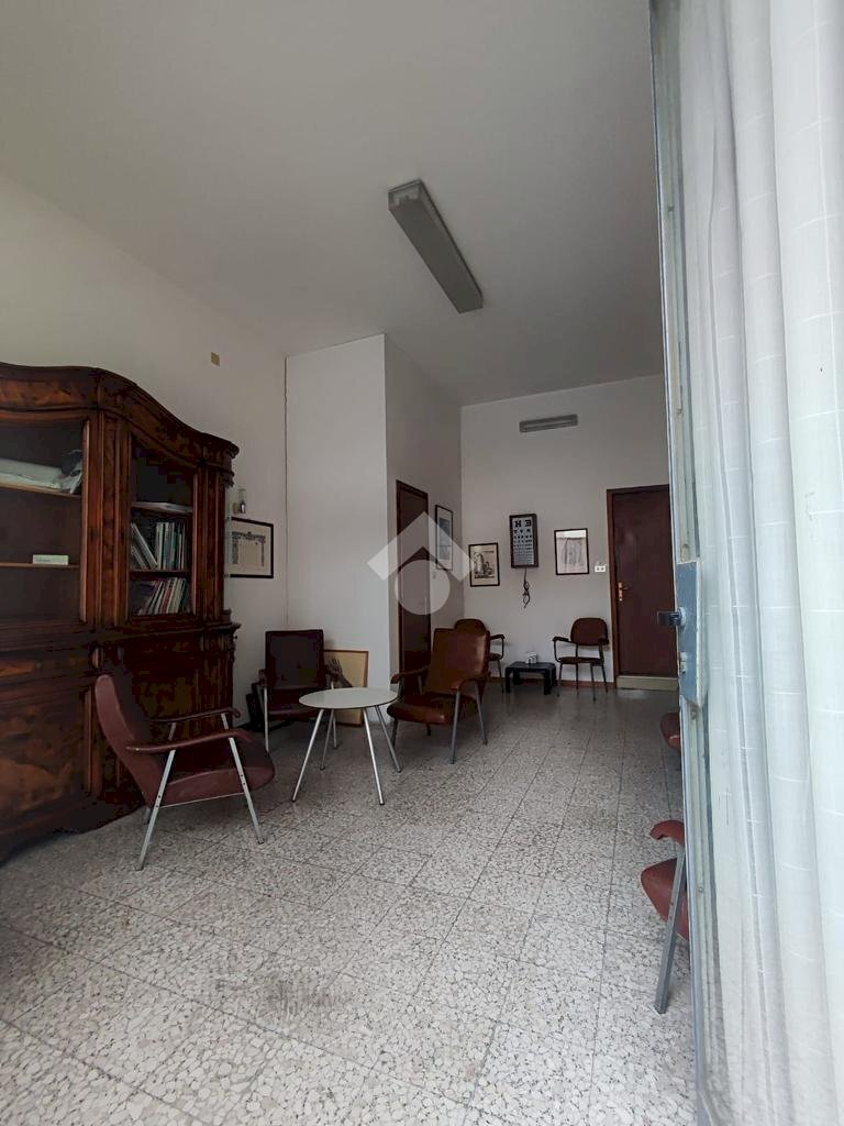 Commercial Activity Negozio via grillenzoni, Ferrara - photo 2