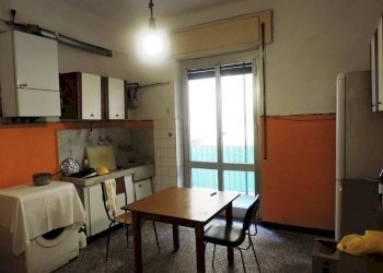 CUCINA - Quadrilocale via Dino Col, Genova (zona Sampierdarena) - foto 5