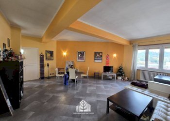 Salone - Trilocale via Alcide De Gasperi, 27, Bra - foto 3