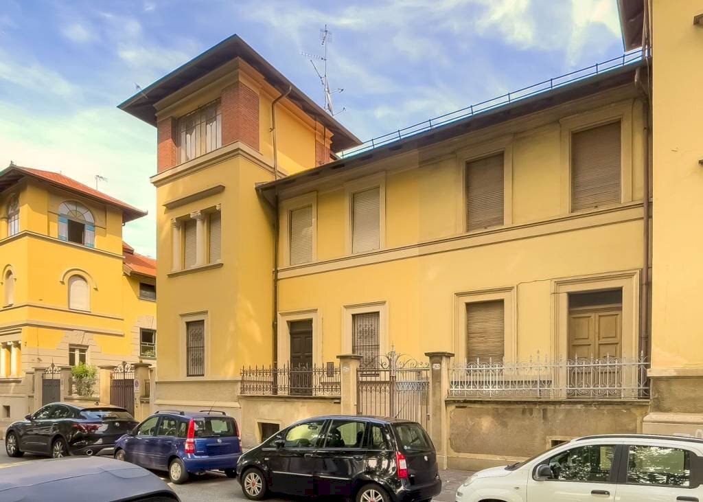 Facciata - Villa corso Galileo Ferraris, 265, Torino (neighborhood Santa Rita) - photo 3