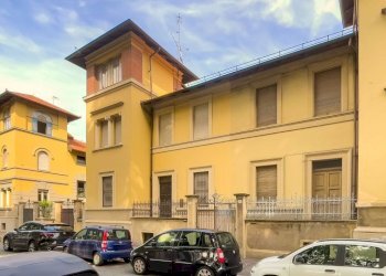 Facciata - Villa corso Galileo Ferraris, 265, Torino (zona Santa Rita) - foto 3