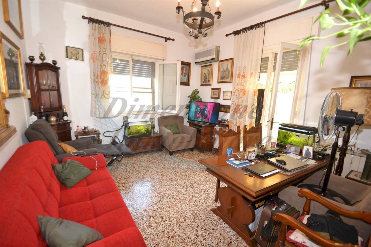 1.jpg - Quadrilocale Via V. Cuoco, Rosignano Marittimo - foto 2