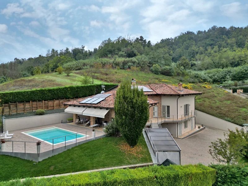 Semi-detached Villa Corneliano d'Alba - photo 1