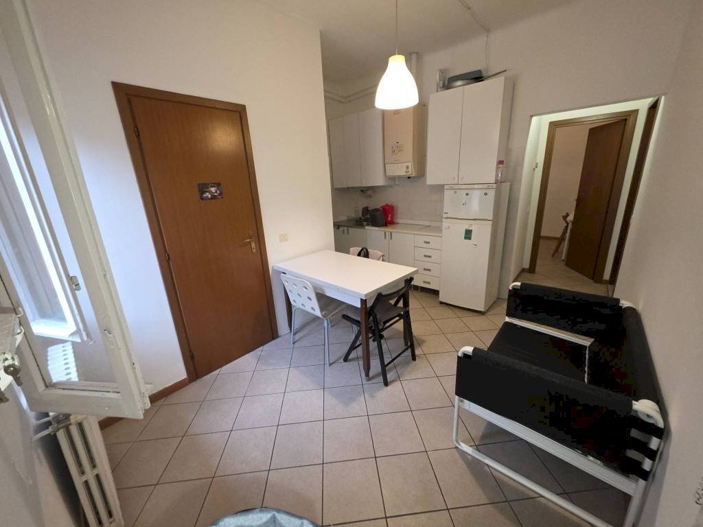 Cucina - Three-room apartment via Augusto Aglebert, Bologna (neighborhood Costa Saragozza) - photo 1