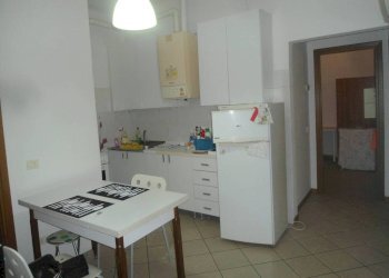 Cucina - Three-room apartment via Augusto Aglebert, Bologna (neighborhood Costa Saragozza) - photo 1