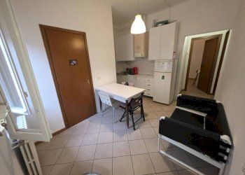 Cucina - Three-room apartment via Augusto Aglebert, Bologna (neighborhood Costa Saragozza) - photo 1