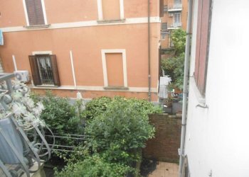 Balcone - Trilocale via Augusto Aglebert, Bologna (zona Costa Saragozza) - foto 48