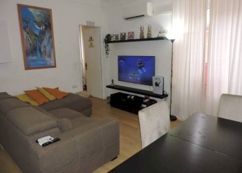 SOGGIORNO - Three-room apartment vico Angelo Raffetto, Genova (neighborhood Sampierdarena) - photo 2