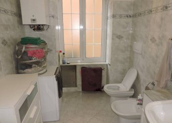 BAGNO - Three-room apartment vico Angelo Raffetto, Genova (neighborhood Sampierdarena) - photo 11