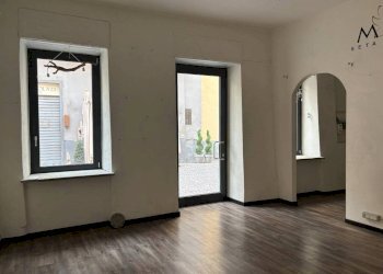 Stanza non arredata - Negozio via Caraglio, 6, Cuneo (zona Centro) - foto 3