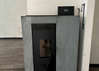 Interno palazzo - Negozio via Caraglio, 6, Cuneo (zona Centro) - foto 8