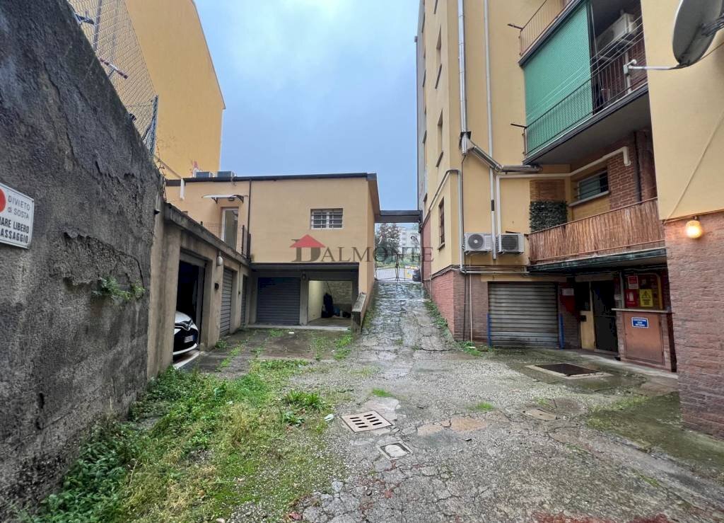 Giardino - Box Bologna (zona Costa Saragozza) - foto 2