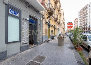 Largo Rosolino Pilo 6 CT (3).jpg - Locale Commerciale Largo Rosolino Pilo 6, Catania - foto 4