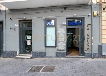 Largo Rosolino Pilo 6 CT (4).jpg - Locale Commerciale Largo Rosolino Pilo 6, Catania - foto 5