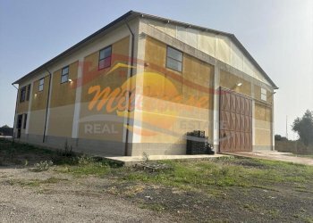 7d7f982d-ac10-4b31-8540-999e7b73ea06.jpeg - Locale Commerciale Via Elorina, Siracusa - foto 5