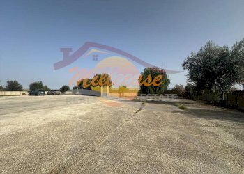 52df7414-7729-4160-891d-f51c19c878f1.jpeg - Locale Commerciale Via Elorina, Siracusa - foto 6