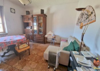 Four-room apartment Via Torino, San Francesco al Campo - photo 5