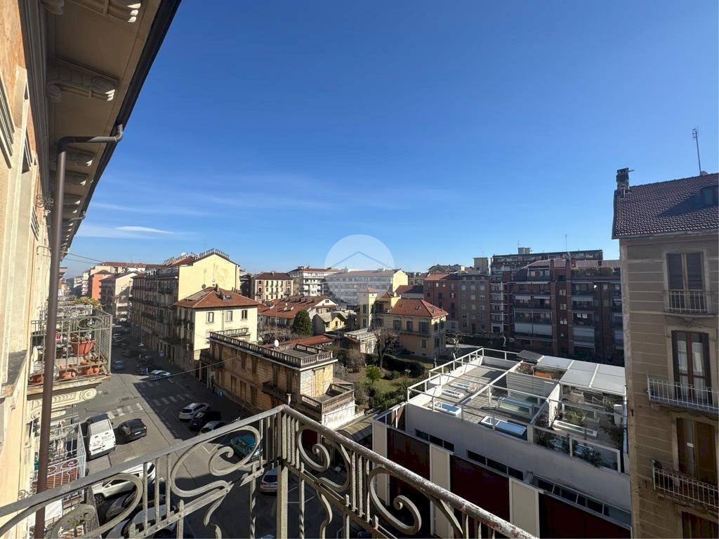 Four-room apartment Via Digione, Torino - photo 3