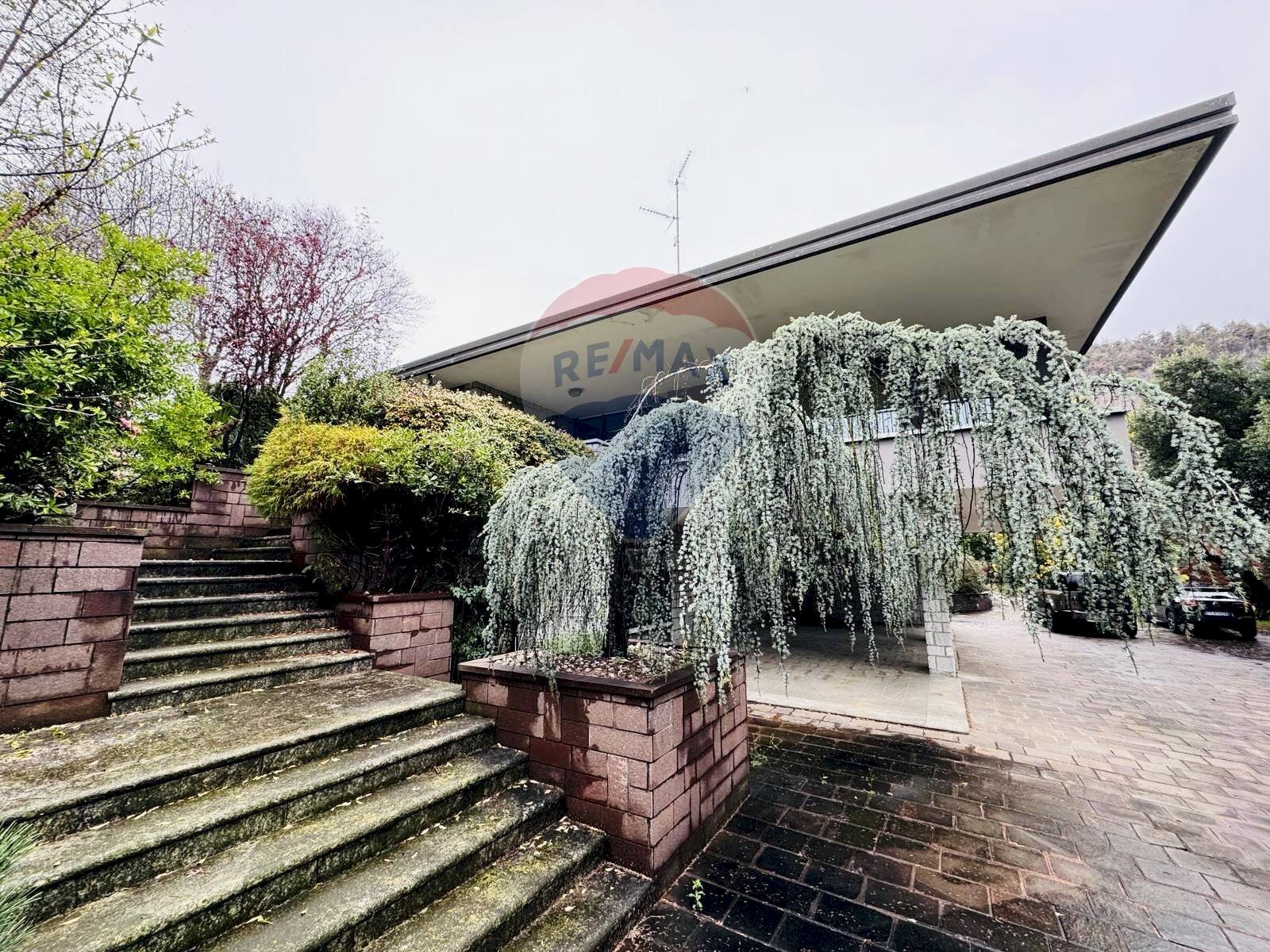 Villa Unifamiliare Via  Alessandro Manzoni, Uggiate-Trevano - foto 3