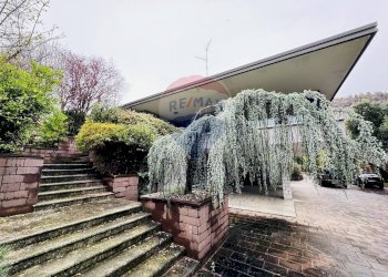 Villa Unifamiliare Via  Alessandro Manzoni, Uggiate-Trevano - foto 3