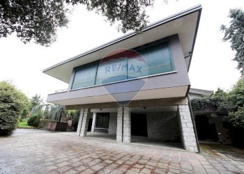 Villa Unifamiliare Via  Alessandro Manzoni, Uggiate-Trevano - foto 5