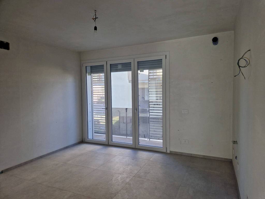 Camera da letto - Bilocale viale Luigi Borri, 134, Varese - foto 3