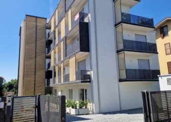 Facciata - Bilocale viale Luigi Borri, 134, Varese - foto 1