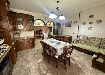 Cucina - Appartamento via del Porto, 30, Carmagnola - foto 5