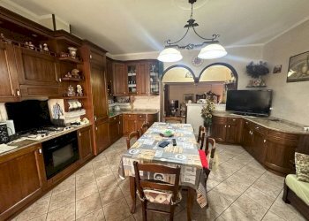 Cucina - Appartamento via del Porto, 30, Carmagnola - foto 6