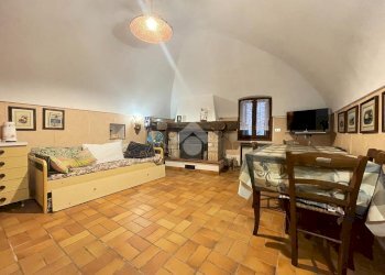 Two-room apartment Via Vigliani, Dolceacqua - photo 1