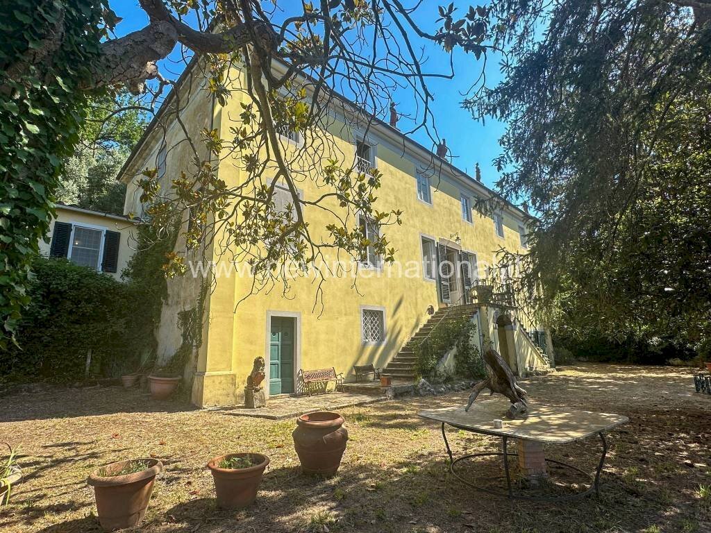 Facciata - Villa via di Balbano, Lucca - foto 2