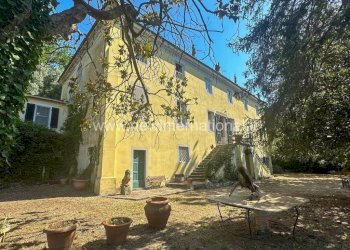 Facciata - Villa via di Balbano, Lucca - foto 2