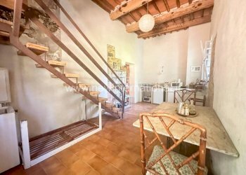 Stanza arredata - Villa via di Balbano, Lucca - foto 10