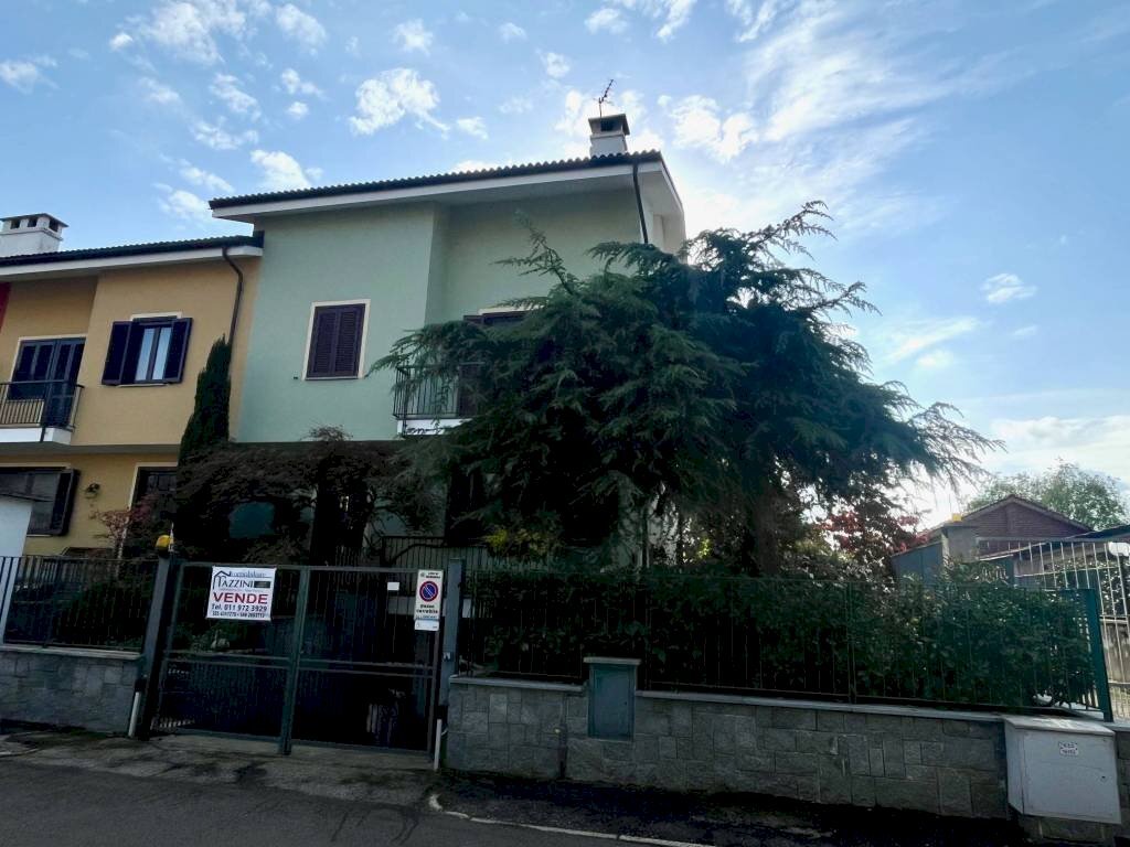 Facciata - Villa via Don Giulio Ardizzone, 6, Carmagnola - foto 1