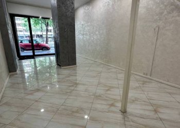 Interno palazzo - Negozio corso Siracusa, 154, Torino (zona Santa Rita) - foto 13